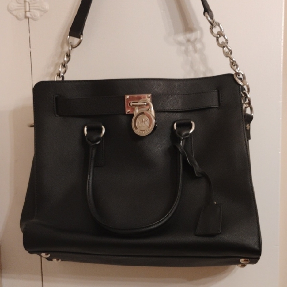 Michae Kors Hamiton Nlack Leather Handbag
